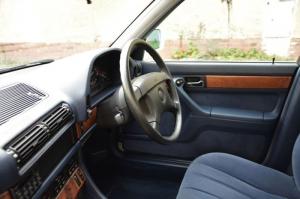 BMW 740i 1992 года  (UK)